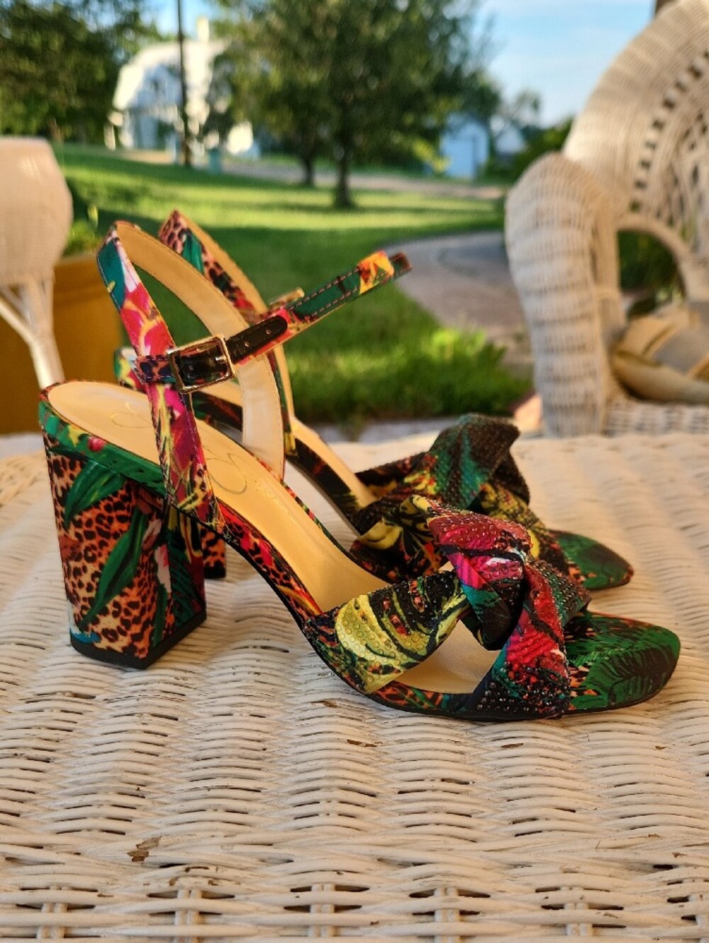 New Jessica Simpson Multicolor Tropical Knot Heels Sz 7.5 - Picture 2 of 10